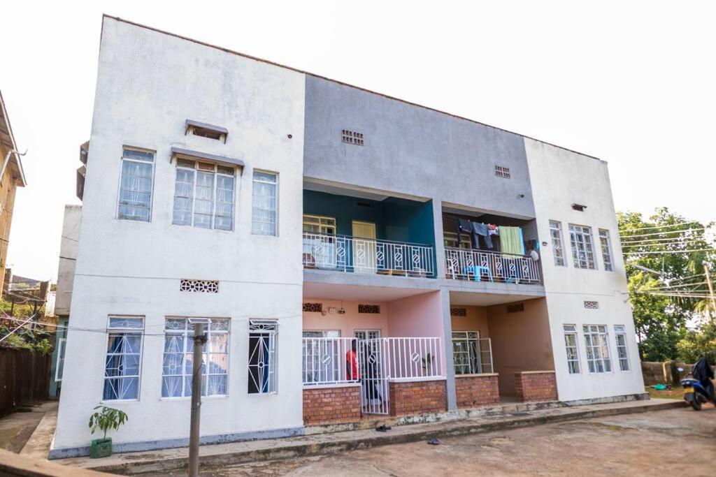 The Green Apartment Kampala Exterior photo