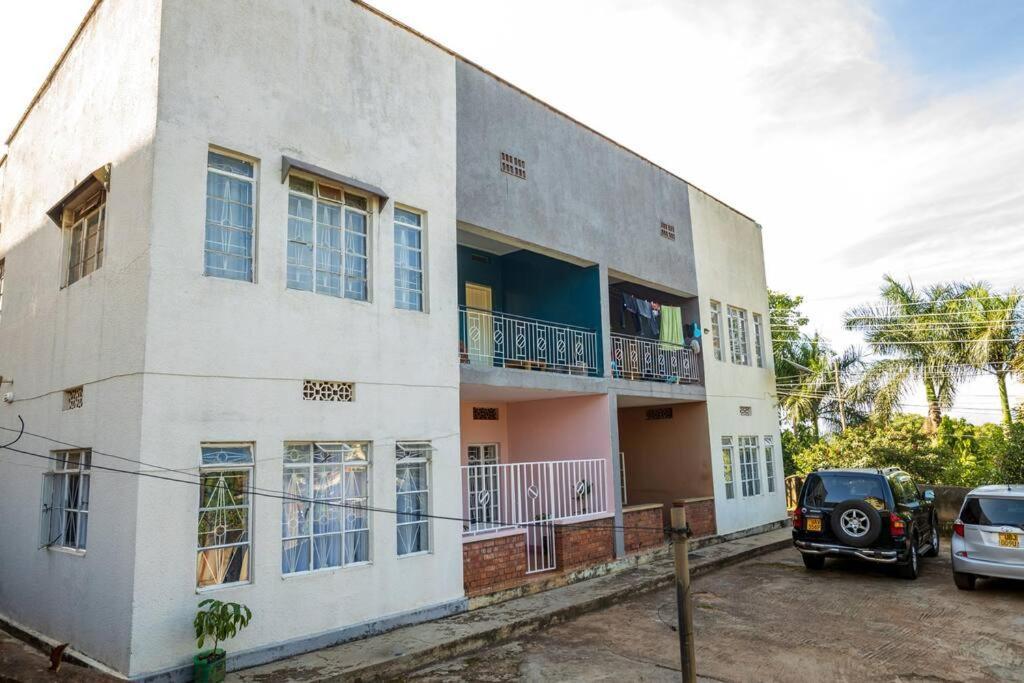 The Green Apartment Kampala Exterior photo